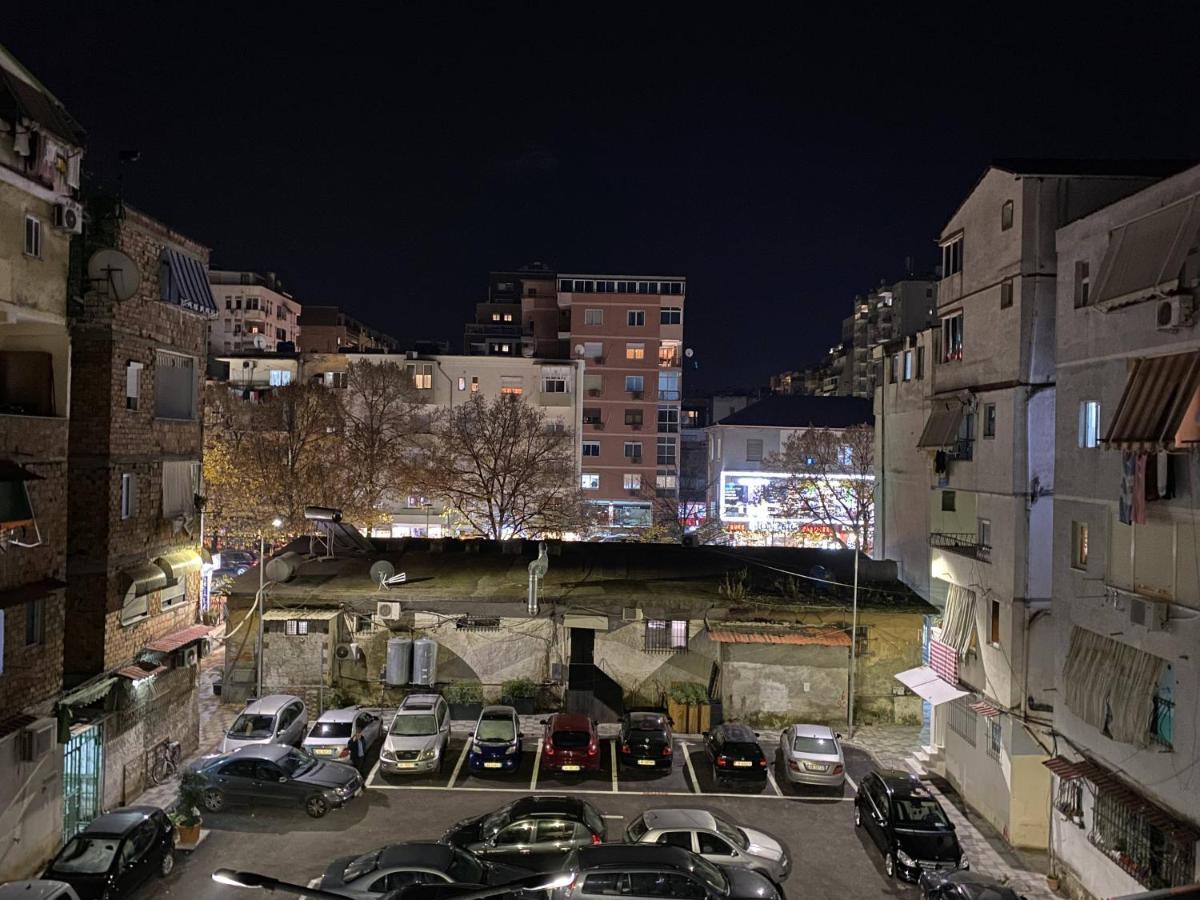 Komatas Modern Apartments In Bllok Area ティラナ エクステリア 写真