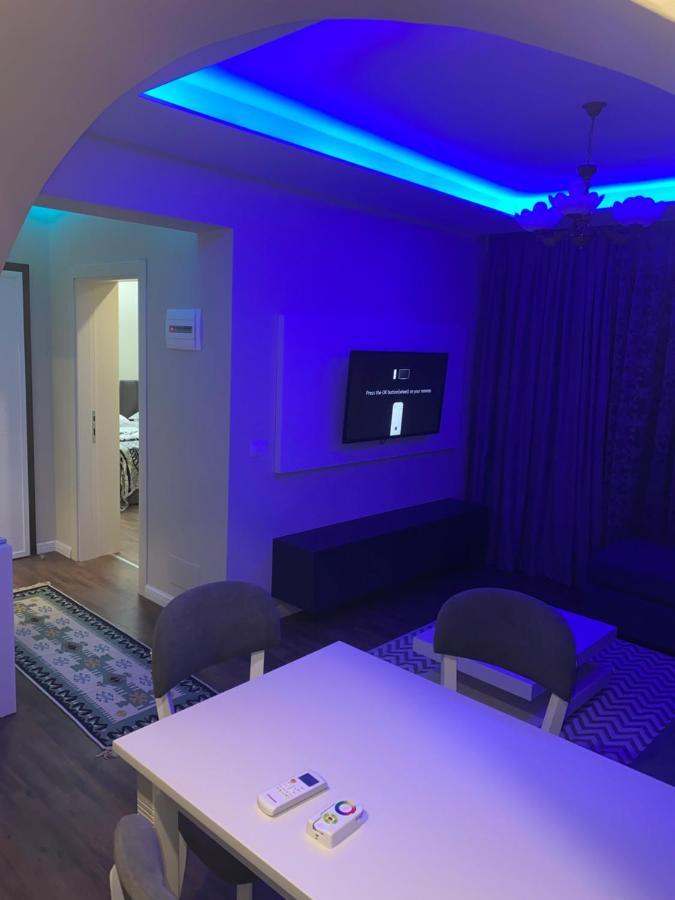 Komatas Modern Apartments In Bllok Area ティラナ エクステリア 写真